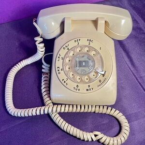 Vintage AT&T Cream Rotary Phone
